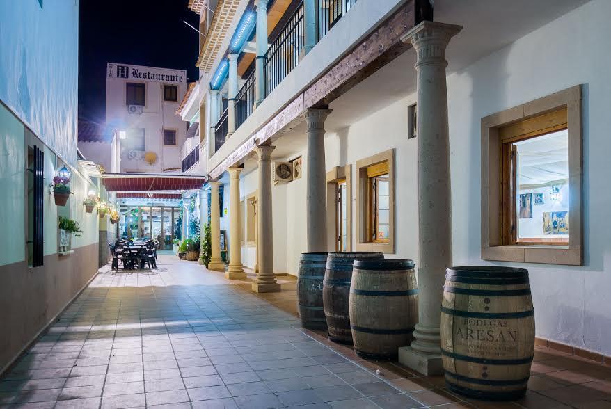 Hostal Nuevo Milan I San Clemente  Bagian luar foto